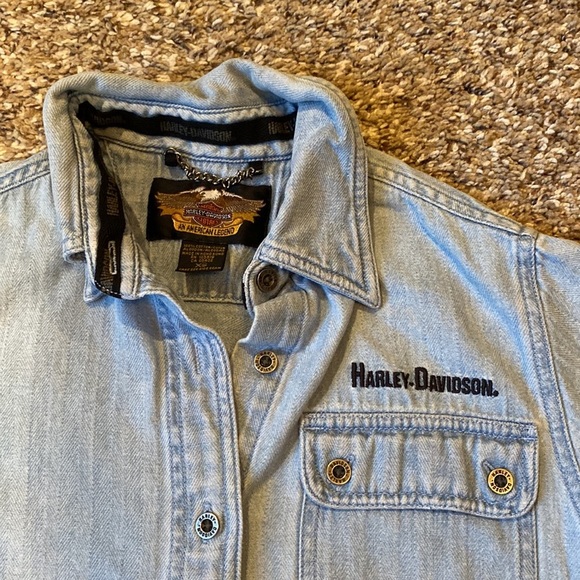 Harley-Davidson Tops - Womens Harley Davidson Denim Short Sleeve XS